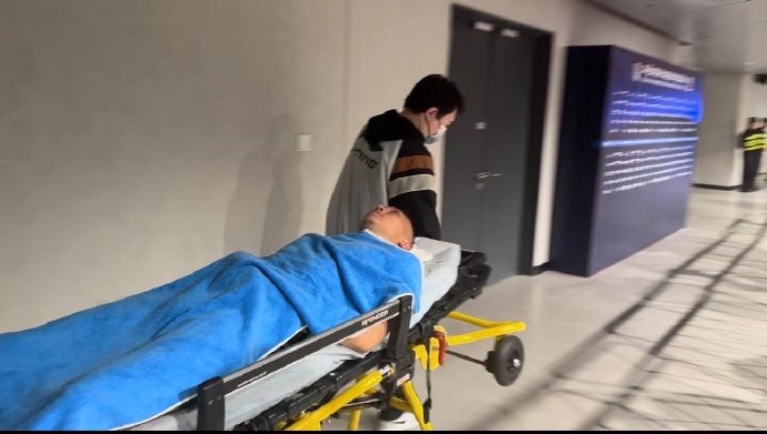 记者观察：于大宝赛后失忆引关注