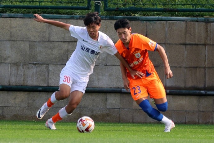 泰山U21队 vs U19队：教学赛握手言和