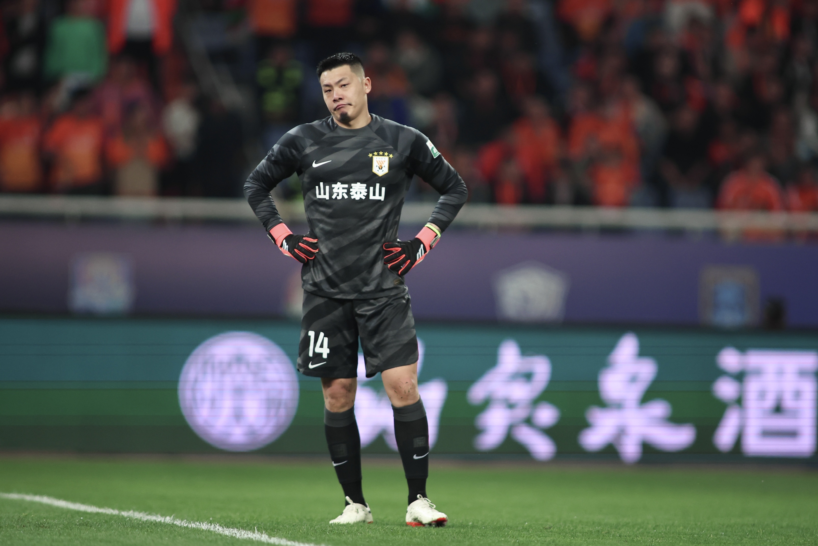 王大雷受伤无缘训练刘世博或首发