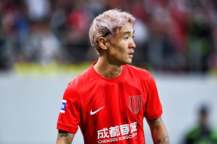 媒体人：蓉城主场未尝败绩何必急着唱衰