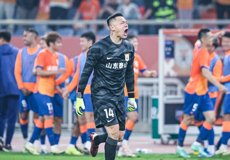 俱乐部宣布王大雷续约至2026