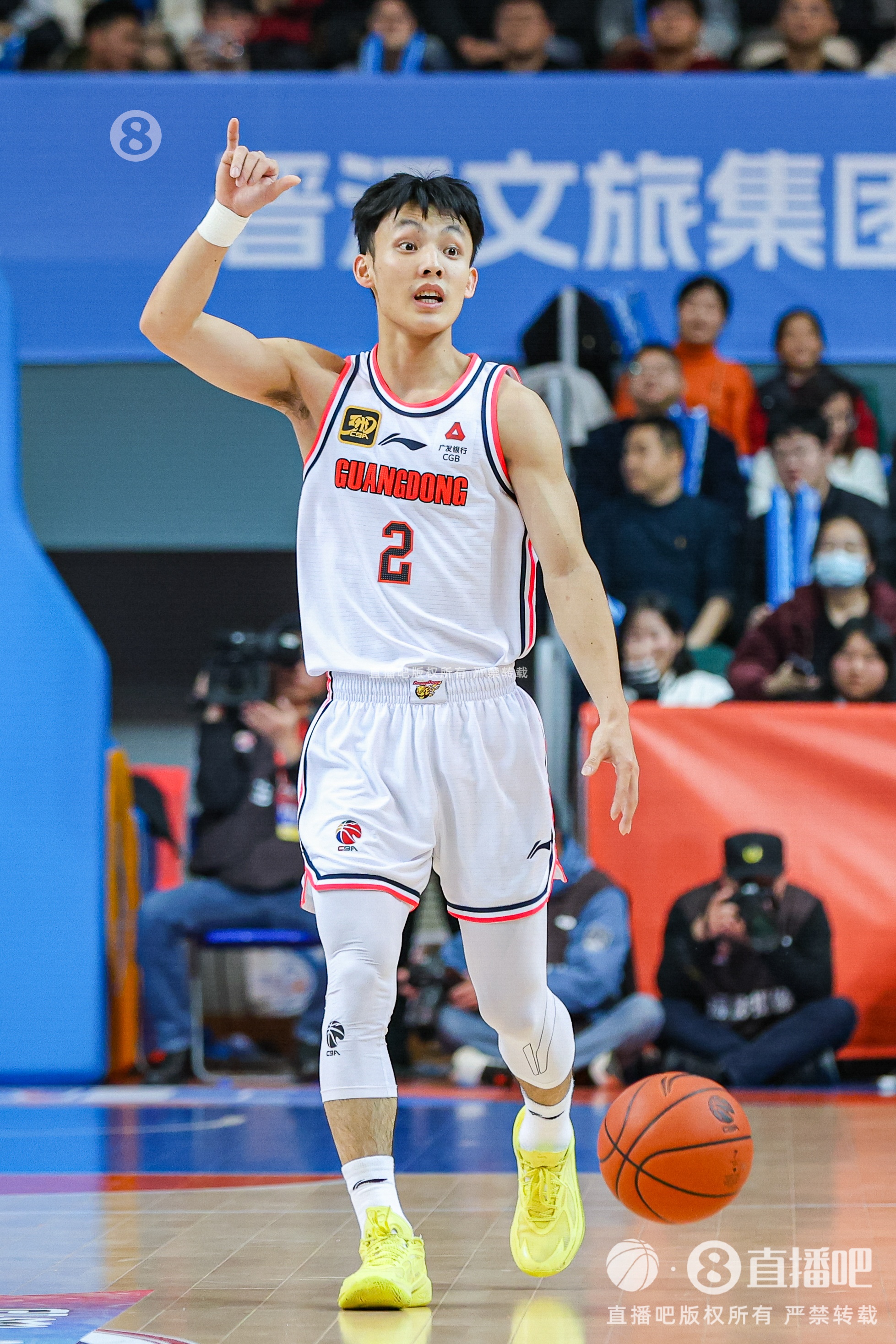 徐杰全场高效表现砍下19分11助攻