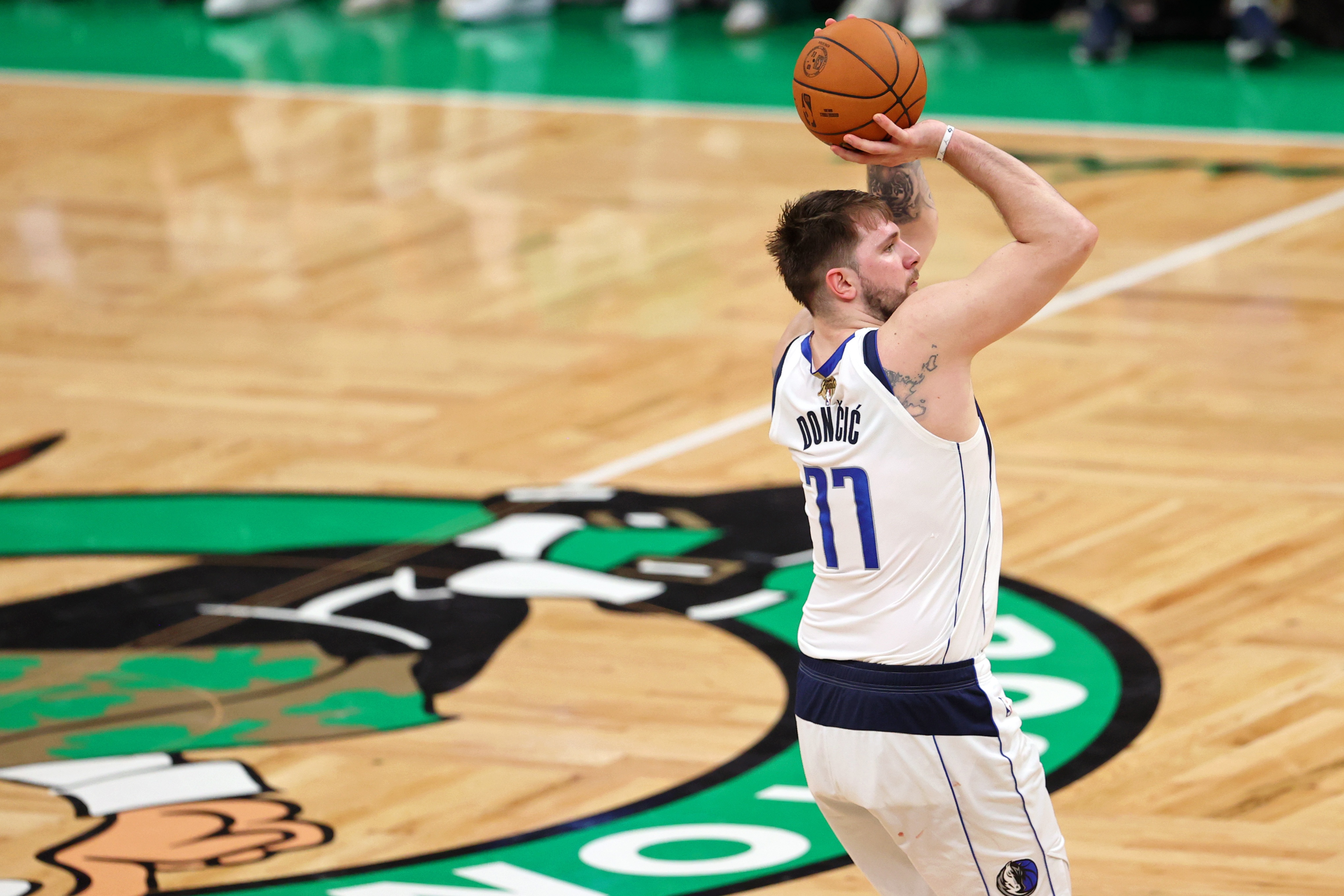 东契奇连续五次一阵|全明星得分王西决MVP