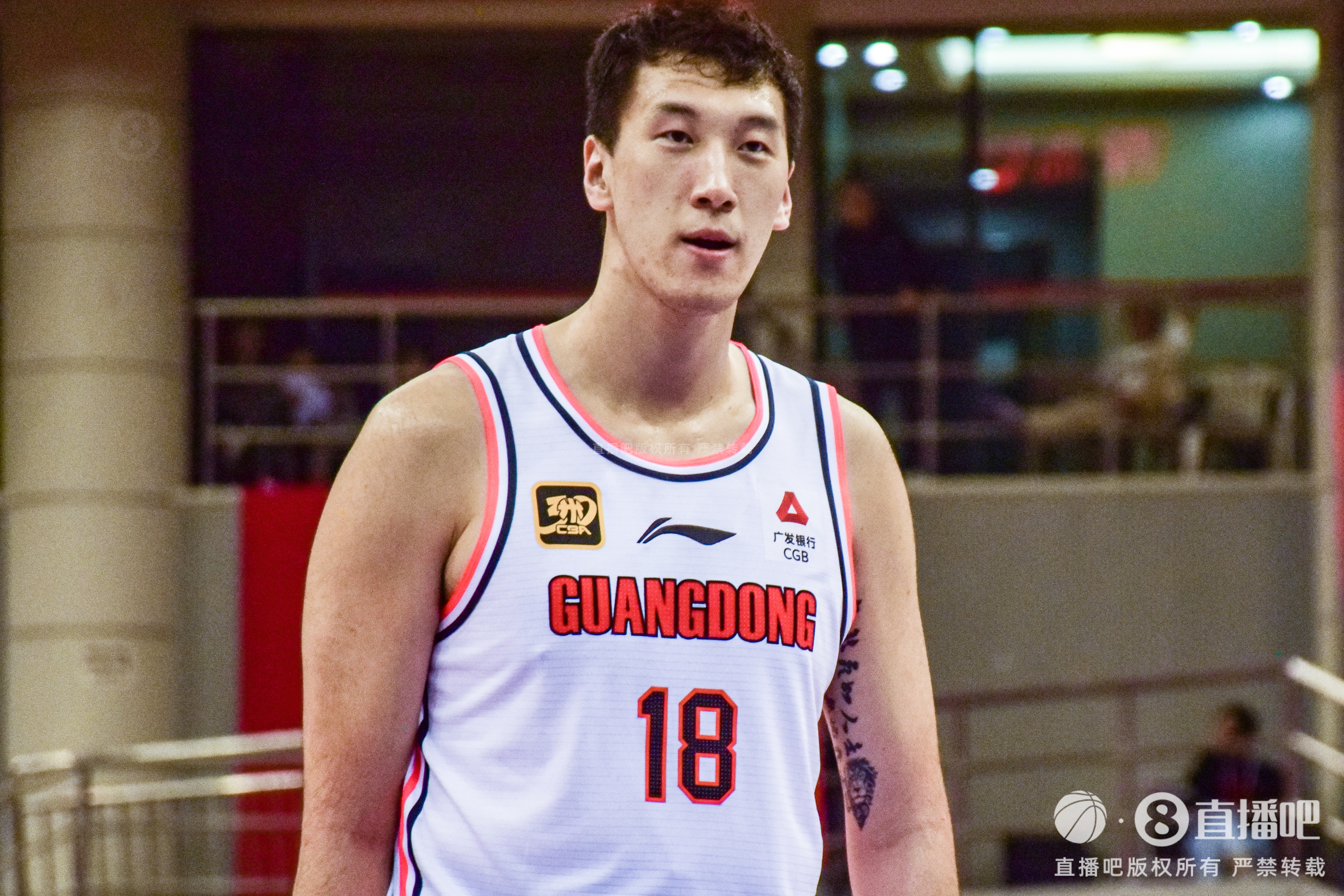 广东测试阵容：贝兹利与杜润旺表现愉悦