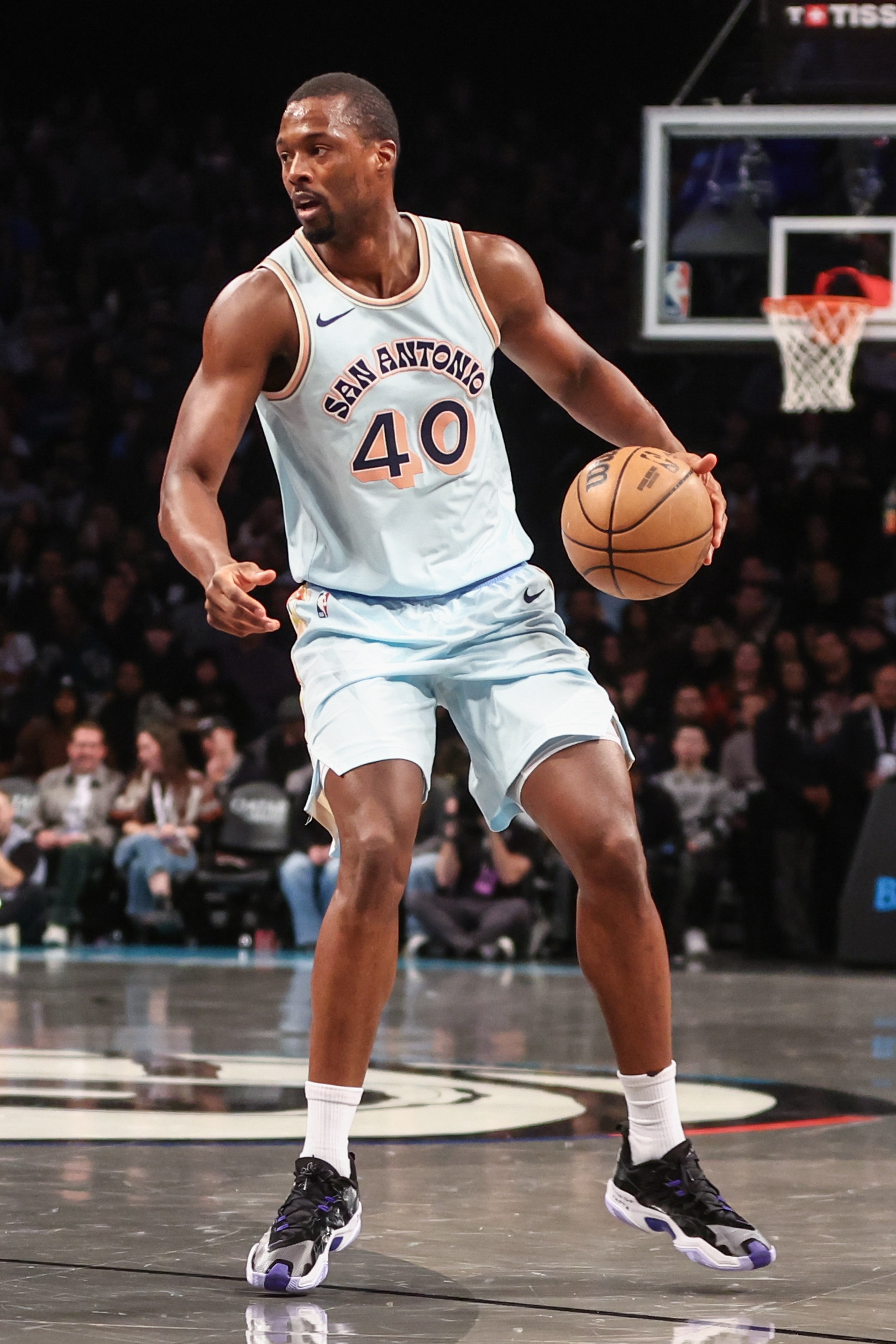 ❤巴恩斯获2月NBA关怀计划社区贡献奖❤