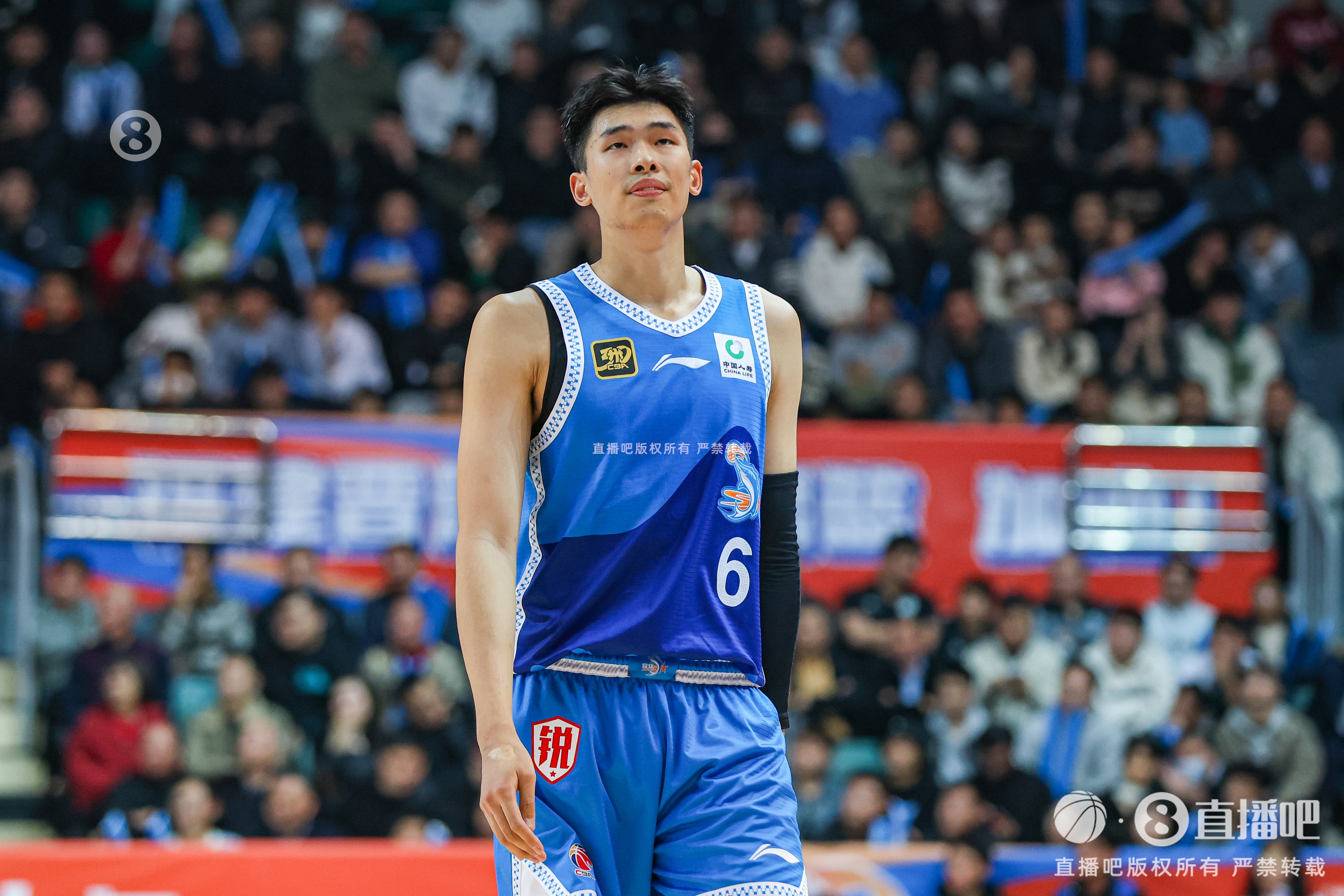 神速进步！邹阳第3阶段篮板抢断均领跑本土球员