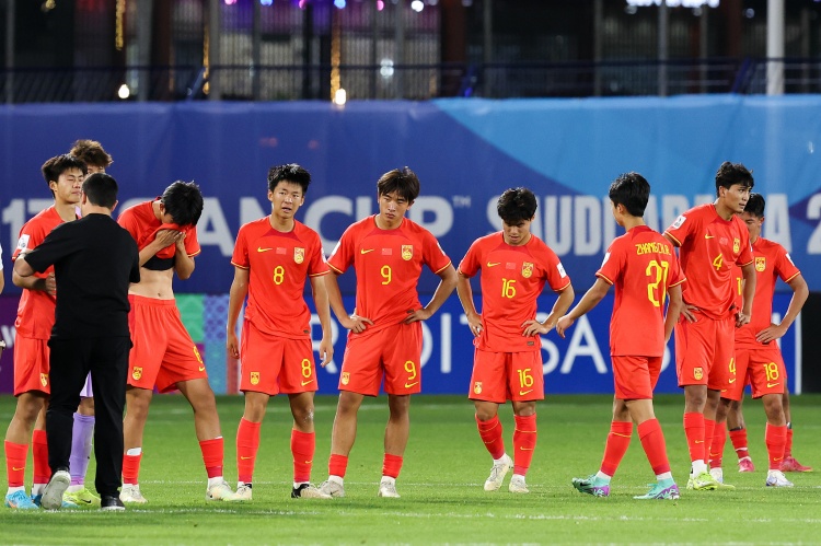 媒体人论国家队教练人选标准